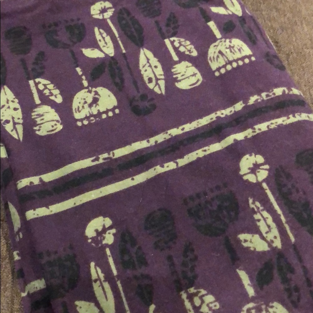 LulaRoe purple and black like new leggings